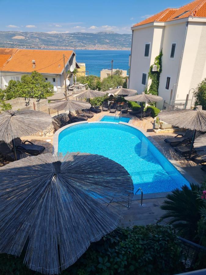 Apartment Relax Villa Salena Слатине Экстерьер фото