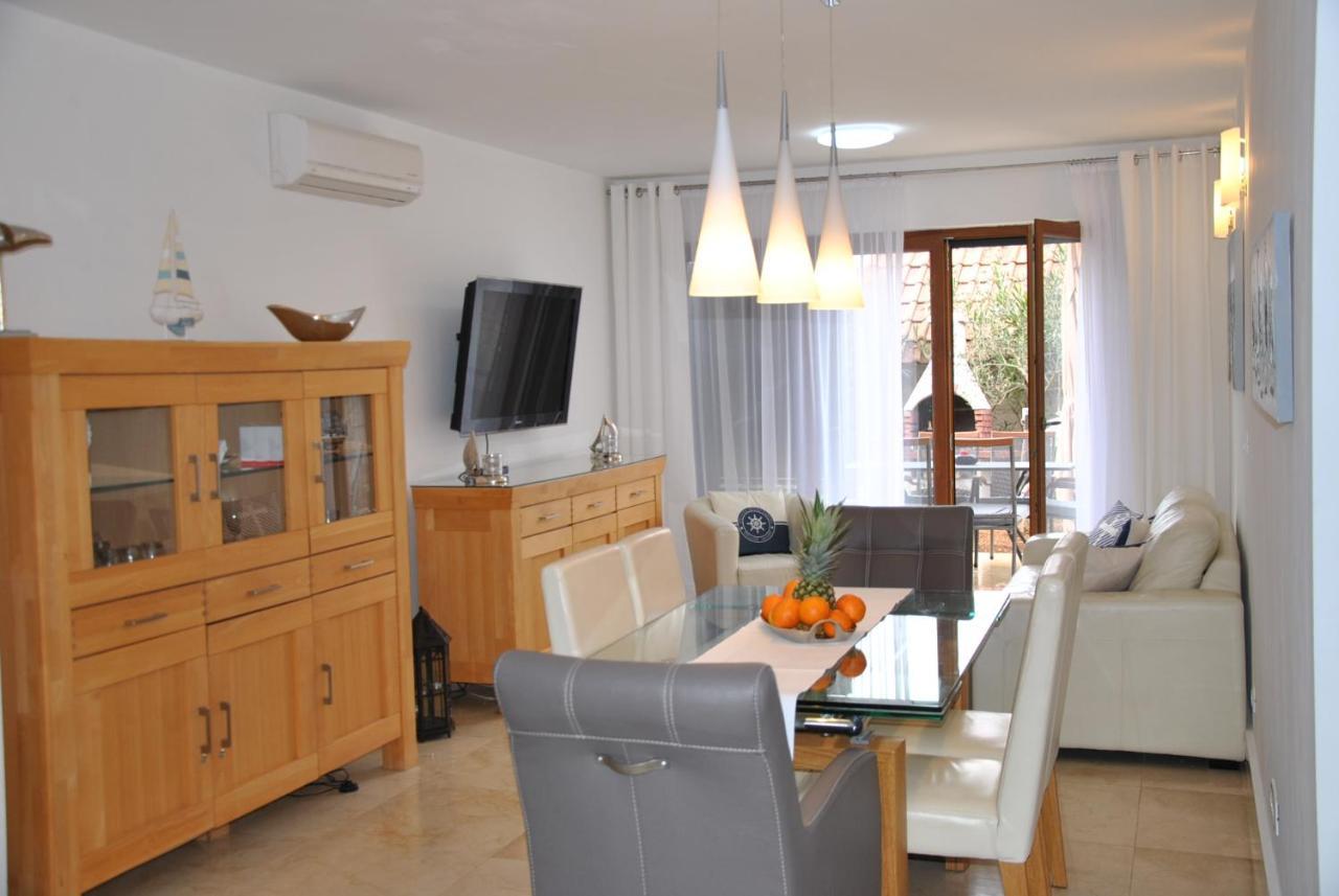 Apartment Relax Villa Salena Слатине Экстерьер фото