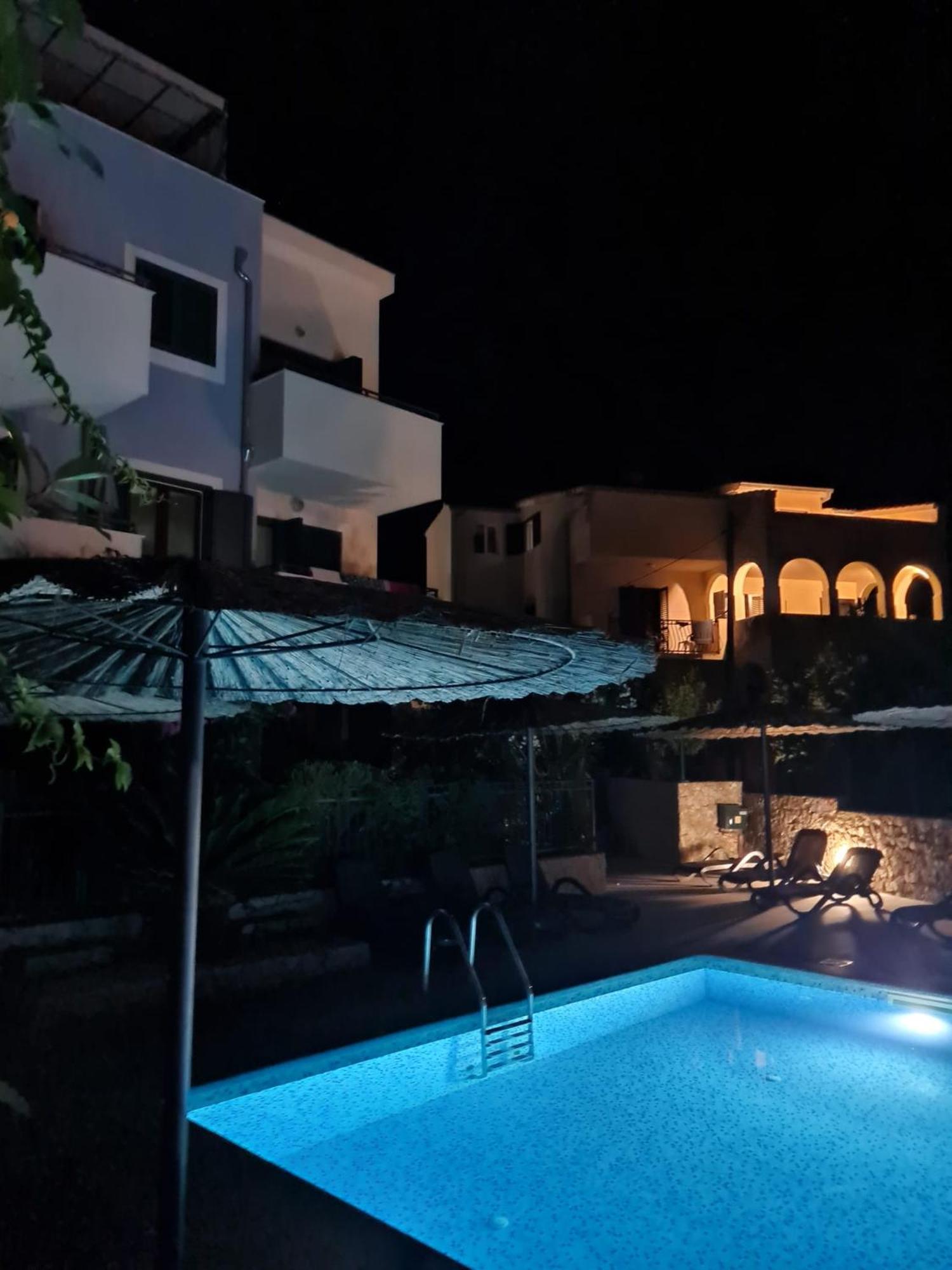 Apartment Relax Villa Salena Слатине Экстерьер фото
