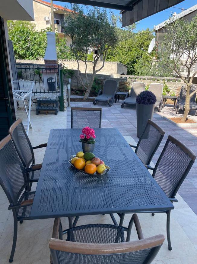 Apartment Relax Villa Salena Слатине Экстерьер фото