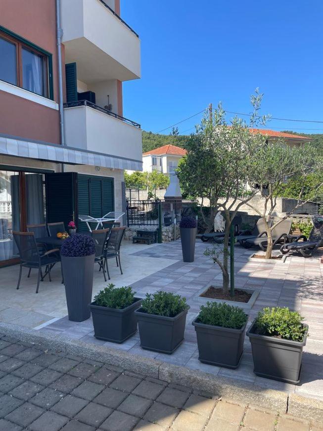 Apartment Relax Villa Salena Слатине Экстерьер фото